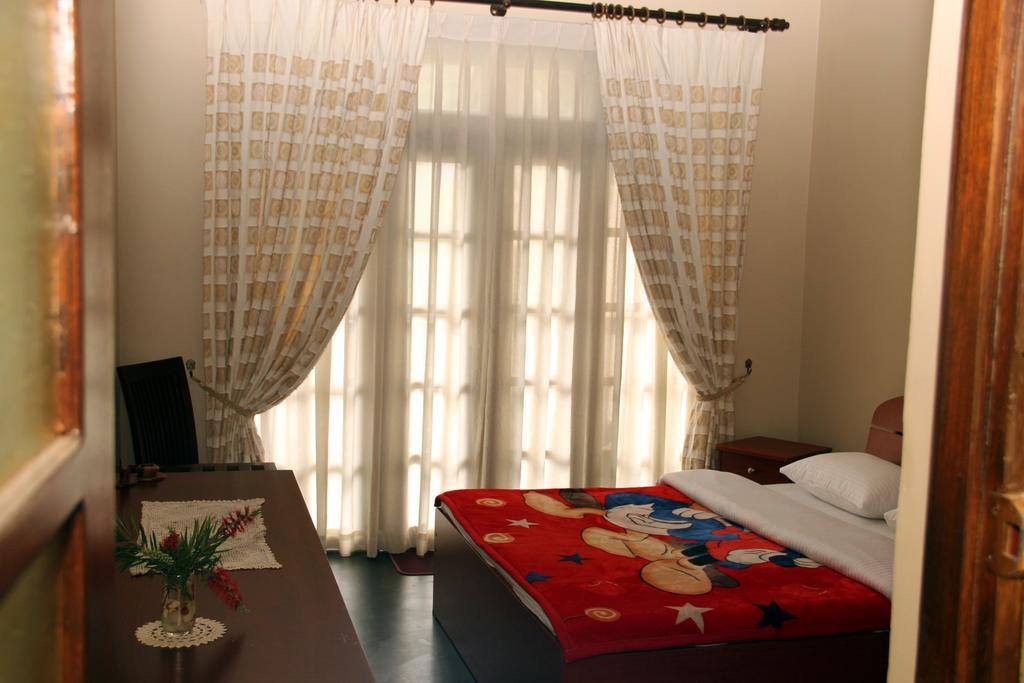 Perera Homestay Нувара-Елія Екстер'єр фото