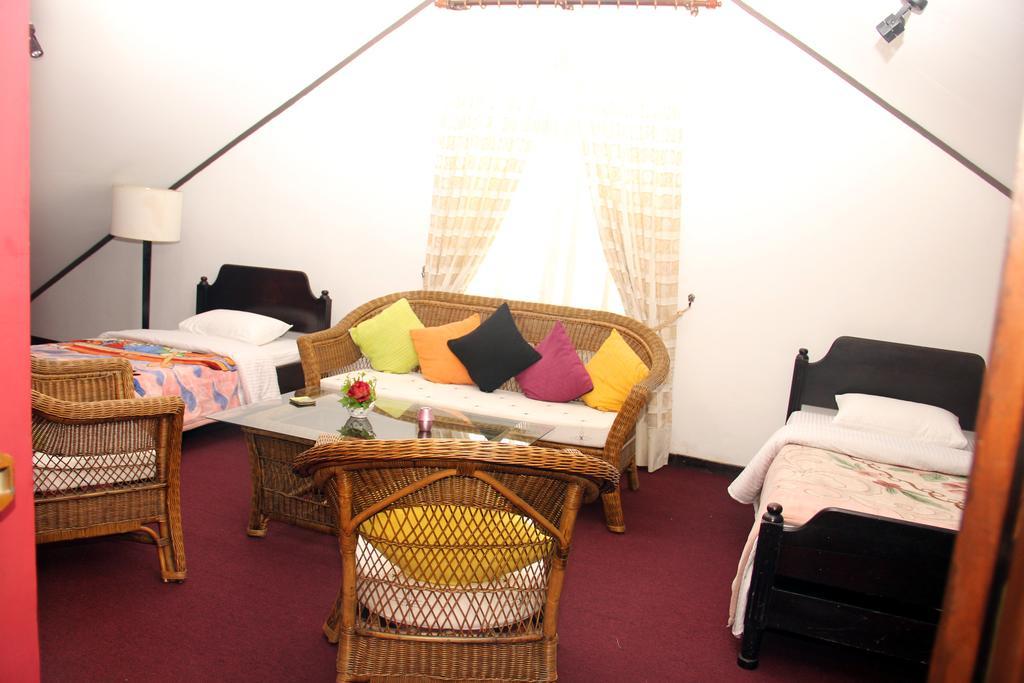 Perera Homestay Нувара-Елія Екстер'єр фото
