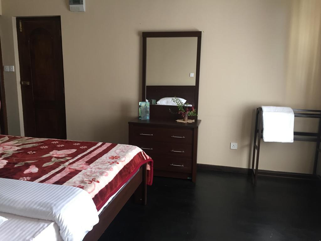 Perera Homestay Нувара-Елія Екстер'єр фото